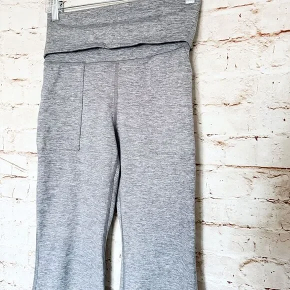 Aerie Offline The Hugger hi rise flare yoga pants - Picture 3 of 5